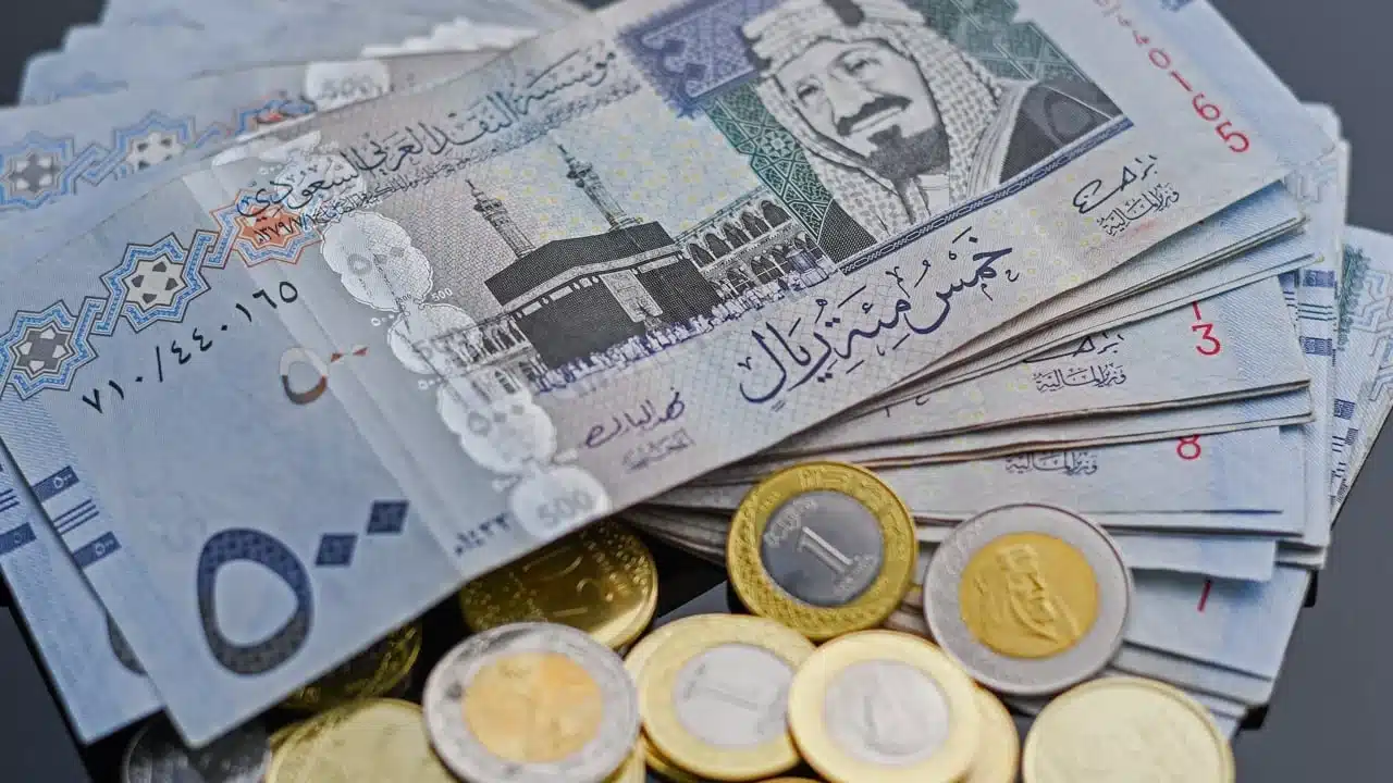تقرير حول حركة العملات الأجنبية أمام الريال السعودي اليوم